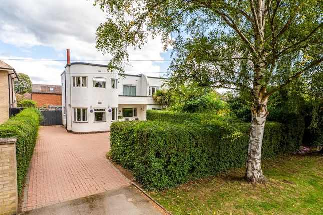 3 bed semi-detached house