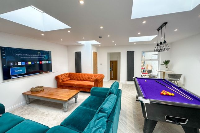 9 bed terraced house