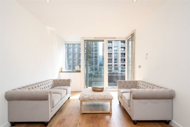 Queenstown Road, London, SW11 2 bed apartment for sale
