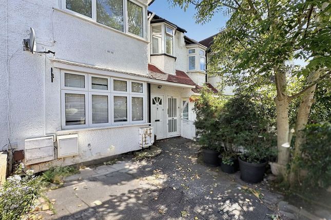 Hale Grove Gardens, London, NW7 2 bed flat for sale