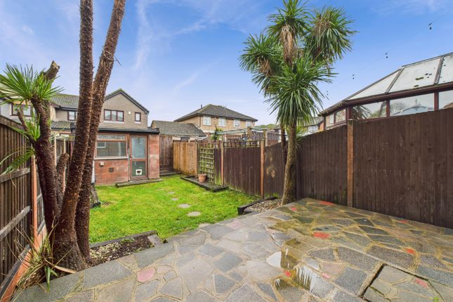 Halifield Drive, Belvedere, Kent, DA17 3 bed terraced house for sale