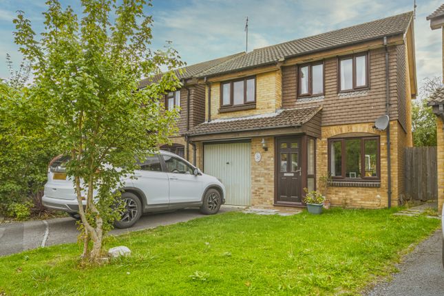 Camton Road, Swindon SN5 3 bed detached house for sale