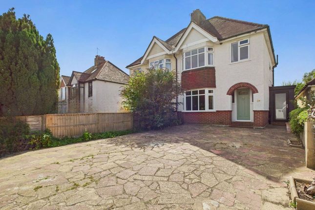 The Quadrangle, Worthing BN14 3 bed semi
