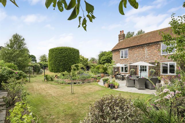 Park Corner, Nettlebed... 3 bed semi