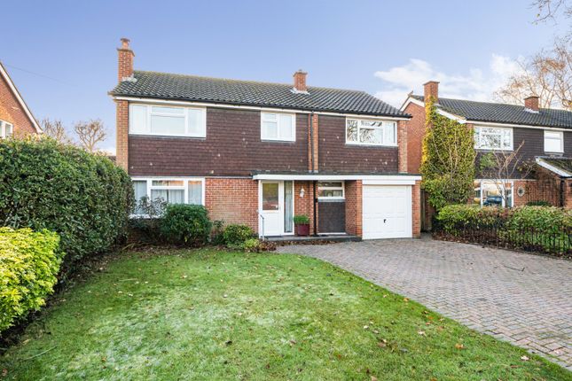Woodham Park Road, Addlestone KT15 5 bed detached house for sale