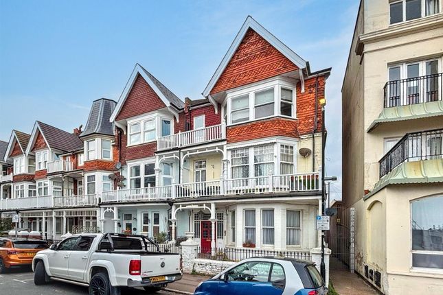 Elms Avenue, Eastbourne 2 bed flat for sale