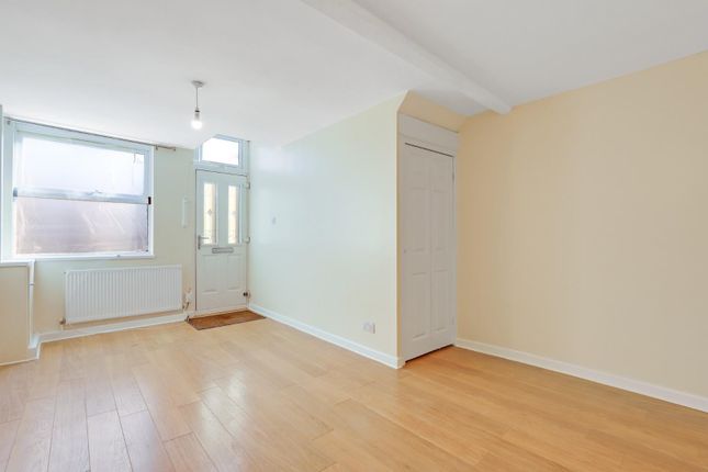 Parish Lane, Penge 1 bed flat for sale
