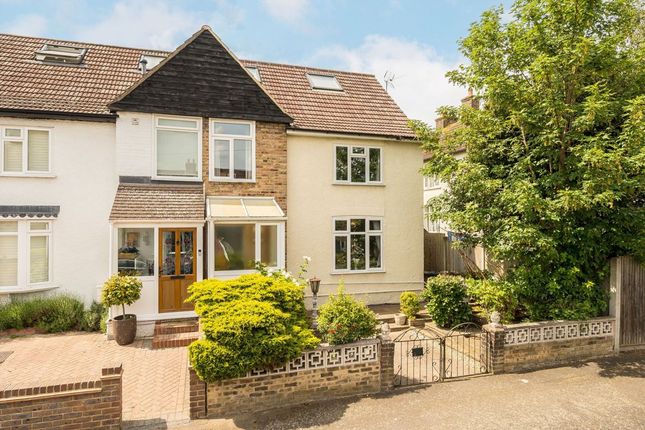 Ferguson Avenue, Surbiton KT5 4 bed semi