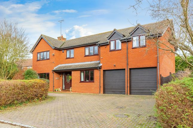 5 bedroom detached house for sale