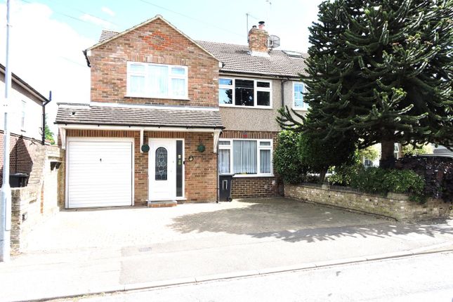 Gibbs Close, Cheshunt, Waltham Cross... 4 bed semi
