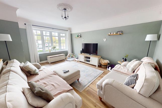Brownberry Grove, Shelf, Halifax 4 bed semi