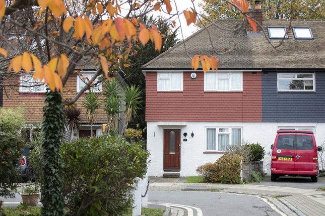 Maldon Close, Camberwell, SE5 3 bed semi