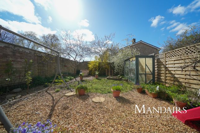 2 bedroom semi-detached house for sale