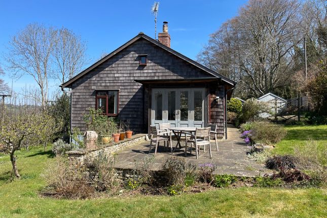 Bussage, Stroud, Gloucestershire, GL6 3 bed detached house for sale