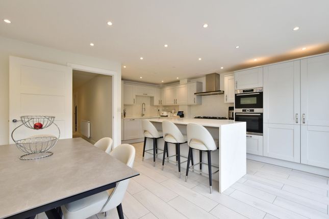 Grand Union Way, Kings Langley, WD4 4 bed townhouse for sale