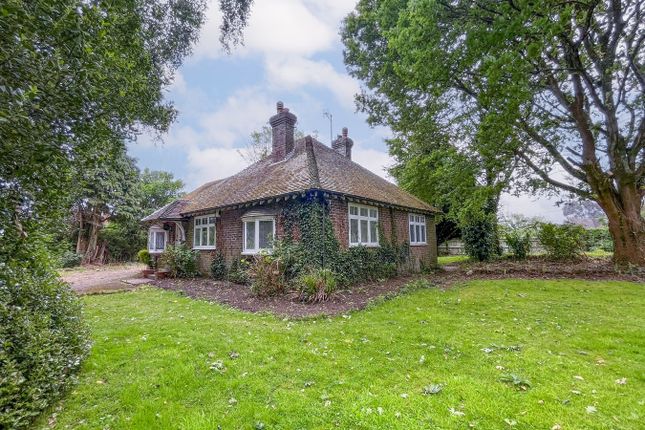 Standard Hill Close, Ninfield, TN33 2 bed detached bungalow for sale