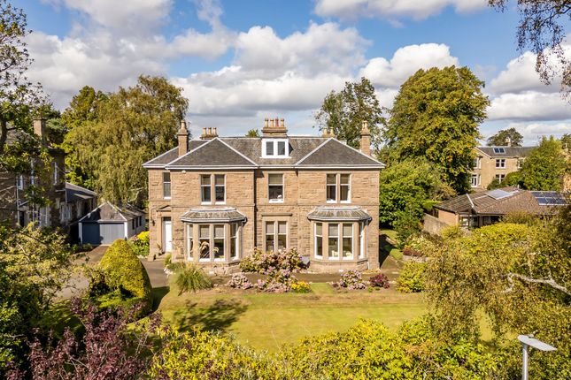 6 bedroom detached villa for sale