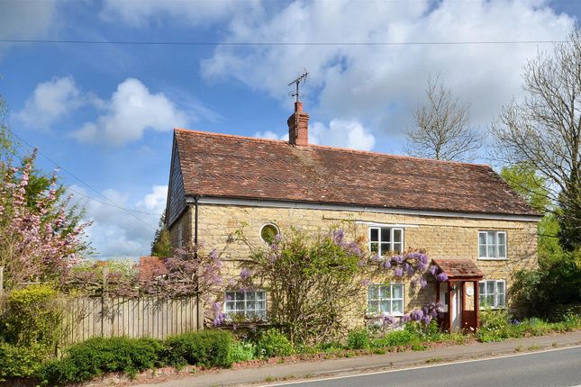 Orchard Close, Newton, Sturminster... 3 bed cottage for sale