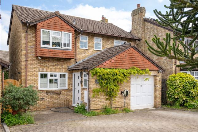Marschefield, Hitchin SG5 4 bed detached house for sale