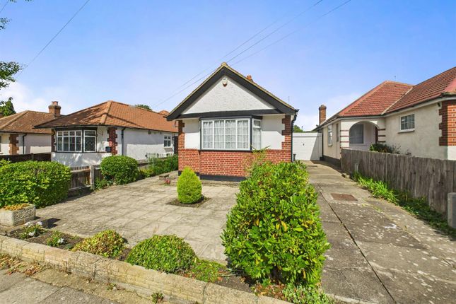Woodford Crescent, Pinner HA5 2 bed detached bungalow for sale