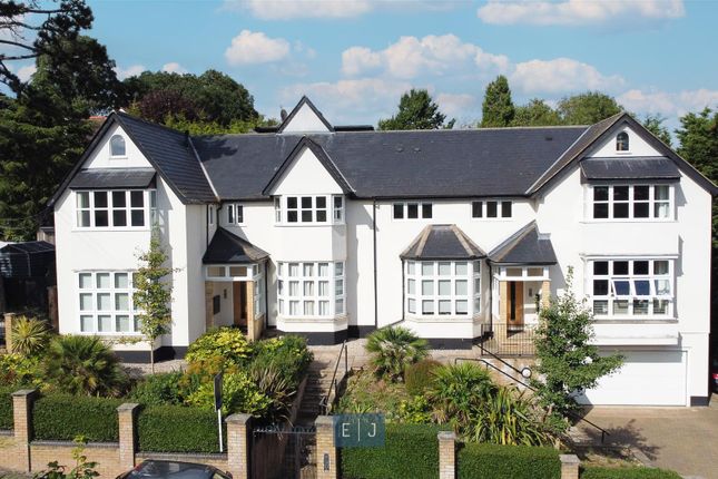 7, Albion Hill, Loughton IG10 2 bed apartment for sale