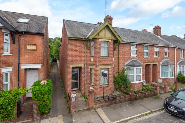 St. Martins Road, Canterbury 3 bed end of terrace house for sale