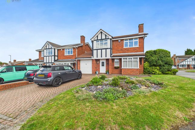 Dovestone, Tamworth B77 4 bed detached house for sale