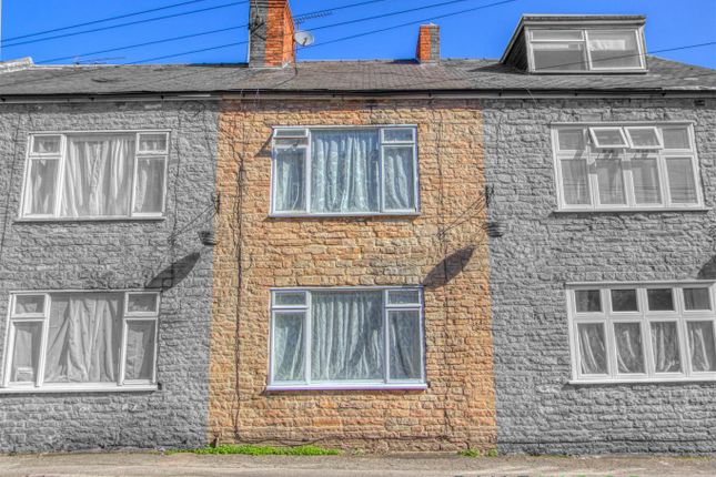 Portland Street, Worksop S80 3 bed terraced house for sale