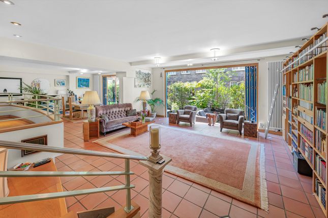 The Boathouse, Gainsford Street... 2 bed apartment for sale