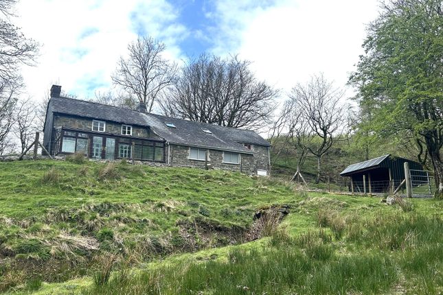 Carno, Caersws, Powys, SY17 3 bed detached house for sale