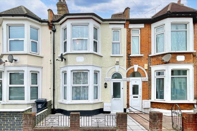 Highbury Gardens, Seven Kings, IG3 3 bed house for sale
