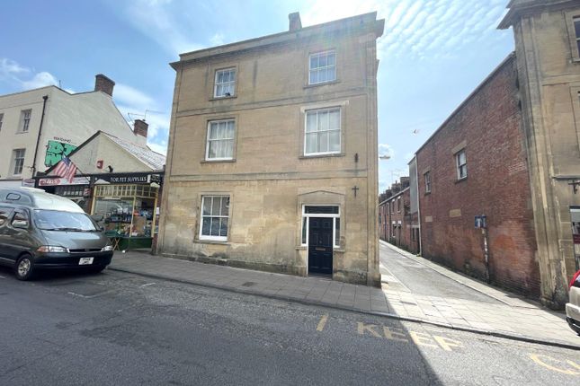 High Street, Glastonbury 2 bed apartment for sale