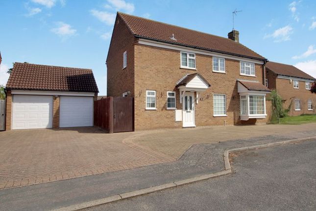 Silverweed, St. Neots PE19 4 bed detached house for sale