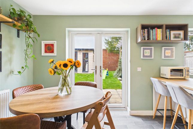 Oakhill Drive, Bristol, BS3 3 bed semi