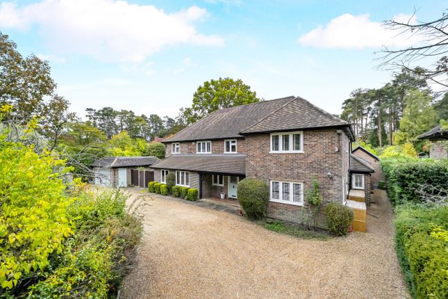 Cedar Road, Hook Heath, Surrey, GU22 5 bed detached house for sale