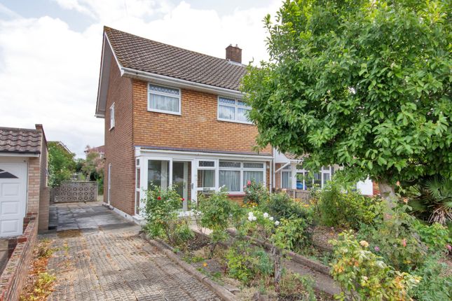 Hill Close, Istead Rise, Gravesend... 3 bed semi