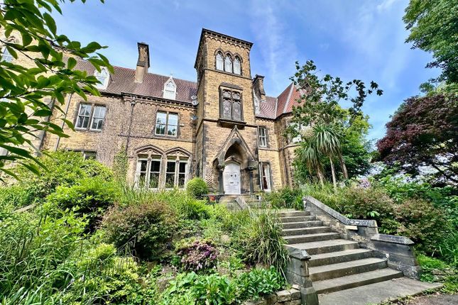 Edgerton Road, Huddersfield 6 bed terraced house for sale