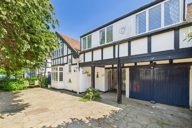 Coulsdon Road, Coulsdon CR5 5 bed detached house for sale