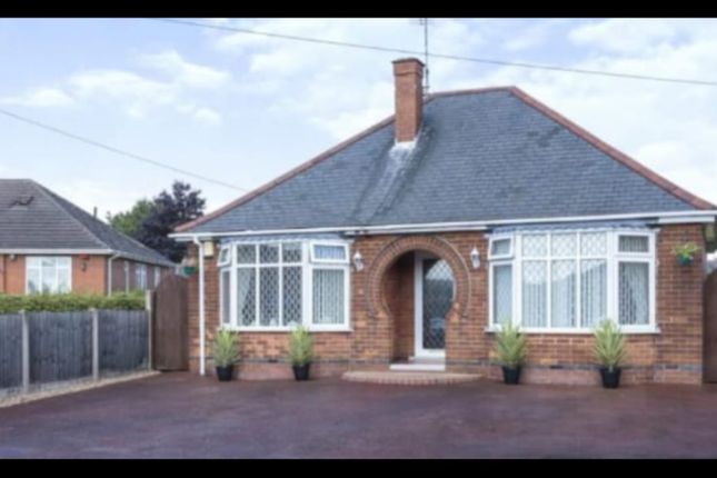 2 bed detached bungalow