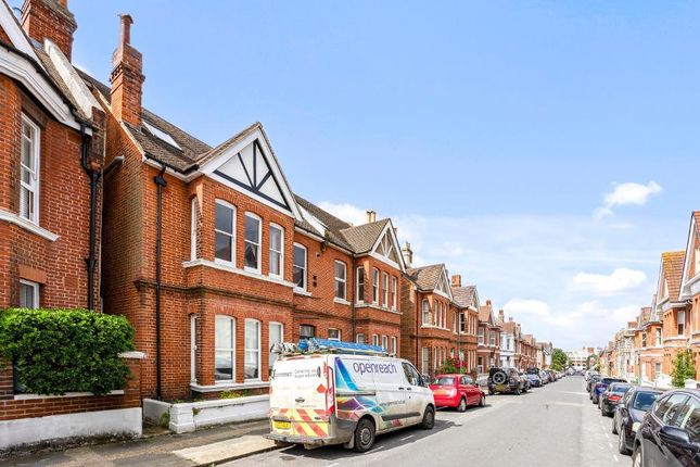 Granville Road, Hove, BN3 1TG 2 bed apartment for sale