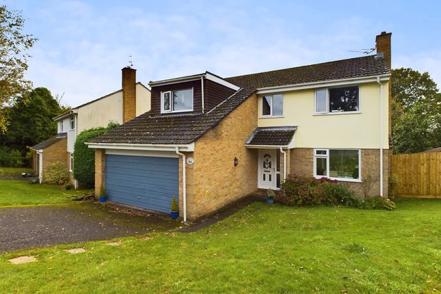 4 bed detached house