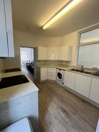 Swansea SA2 6 bed end of terrace house for sale