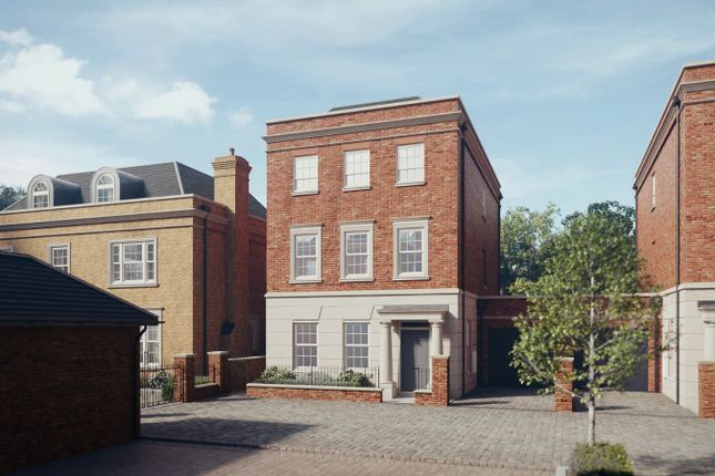 4 bedroom link detached house for sale