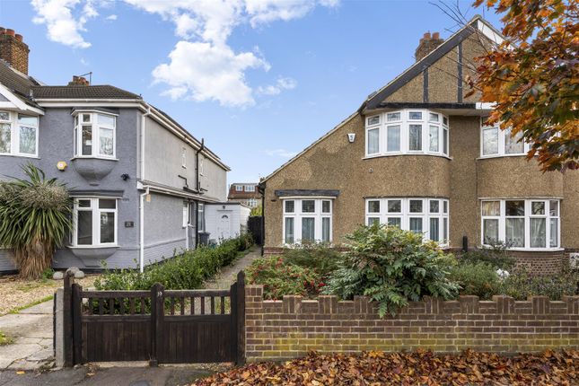 Brantwood Avenue, Isleworth TW7 3 bed semi