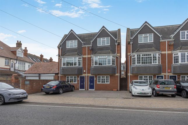 5 bedroom semi-detached house for sale