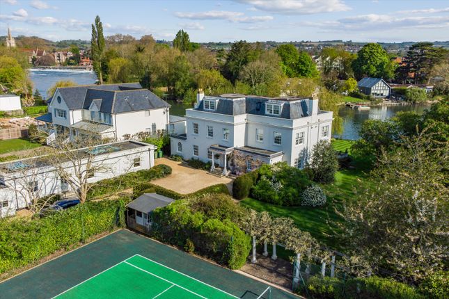 Quarrywood Road, Marlow, Berkshire, SL7 6 bed detached house for sale
