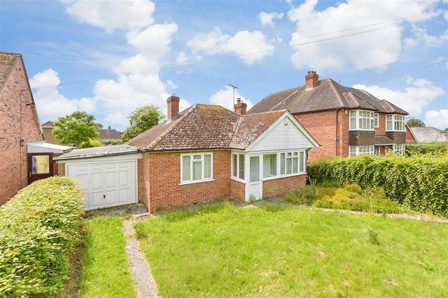 2 bed detached bungalow