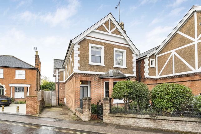 Church Road, Leatherhead, Surrey, KT22 3 bed detached house for sale