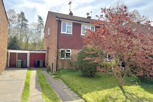 Greenfields Close, Liphook GU30 3 bed semi