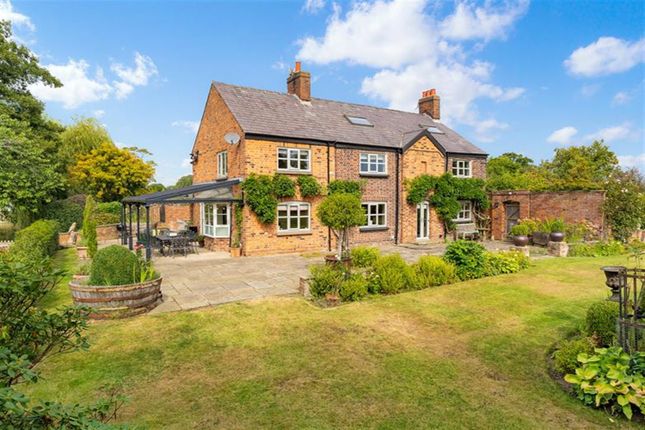 6 bedroom detached house for sale